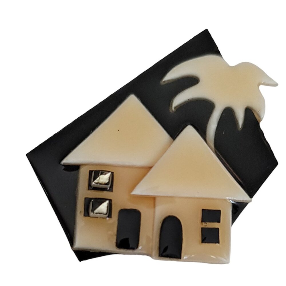 Lucinda Black Cream House Pin K494